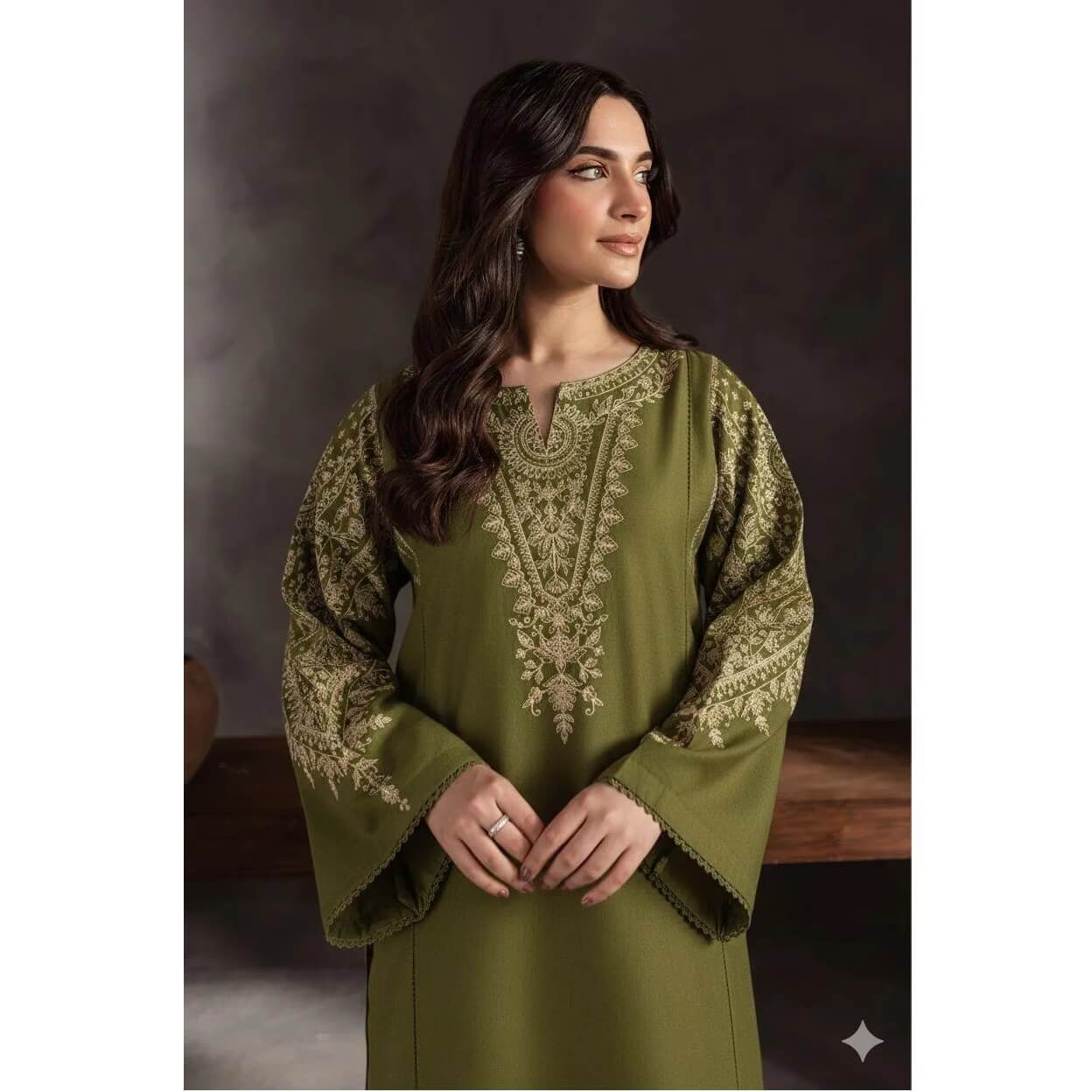 Green Embroidered Lawn 2 Piece Suit for Women – Pakistani Summer Dress Green Embroidered Lawn 2 Piece Suit for Women – Pakistani Summer Dress