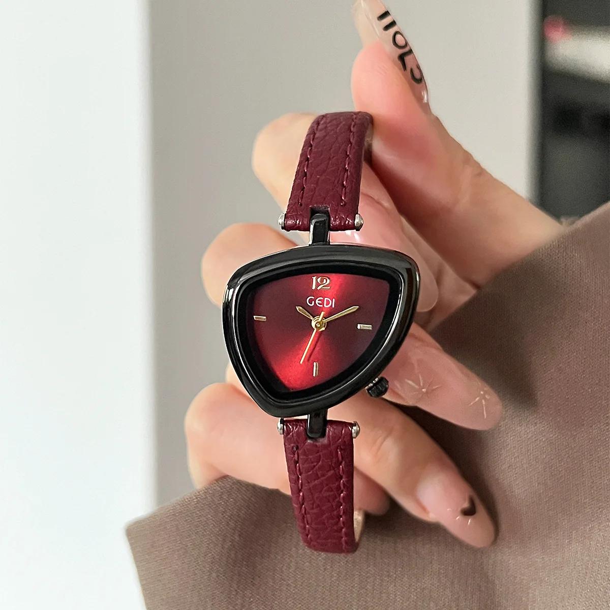 Ladies Triangle Dial Quartz Watch – Simple Waterproof Fashion Wristwatch Ladies Triangle Dial Quartz Watch – Simple Waterproof Fashion Wristwatch